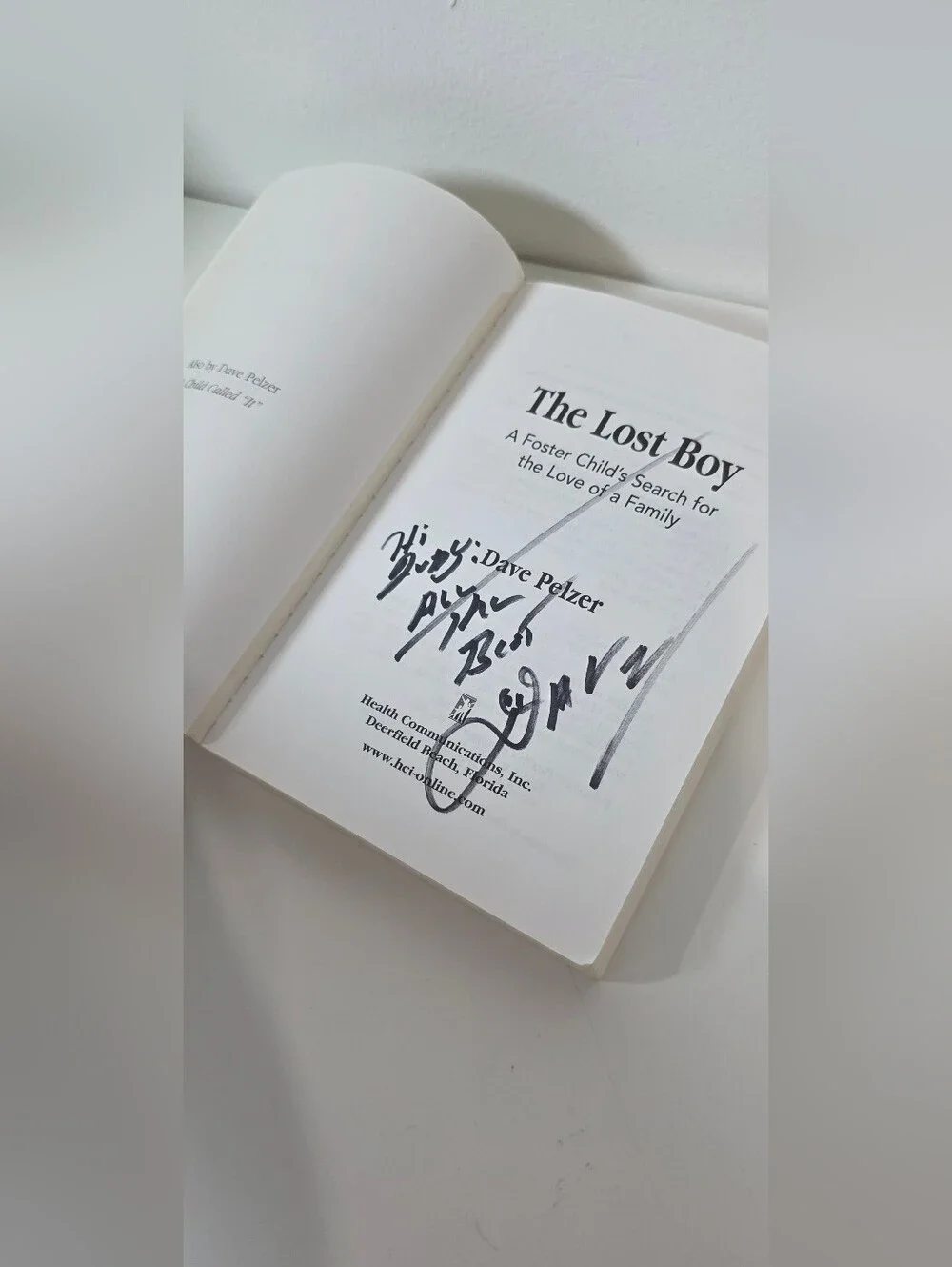 🎬 The Lost Boy by - Paperback